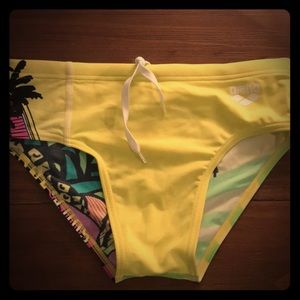 Swim brief speedo Small 28 Yellow